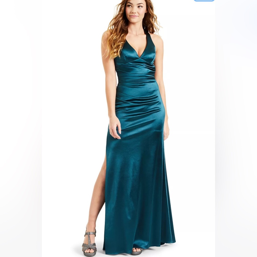 Gorgeous satin gown in Pewter; new never worn. Junior 13/14, women’s 10/12.